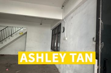 Side-by-side 2 Unit Semi-d Factory Light Industri Waja Kulim 25,014 sft