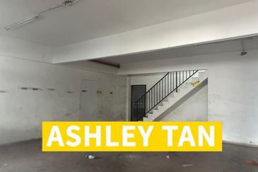 Side-by-side 2 Unit Semi-d Factory Light Industri Waja Kulim 25,014 sft