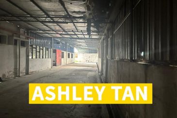 Side-by-side 2 Unit Semi-d Factory Light Industri Waja Kulim 25,014 sft