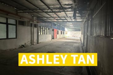 Side-by-side 2 Unit Semi-d Factory Light Industri Waja Kulim 25,014 sft