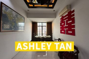 Freehold 3sty Terrace House Bayan Lepas Got Solar Heat support 2,838sf