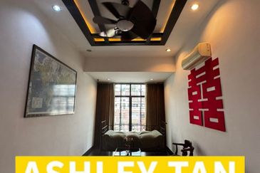 Freehold 3sty Terrace House Bayan Lepas Got Solar Heat support 2,838sf