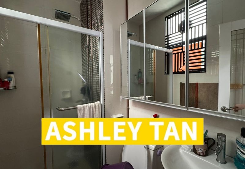 Freehold 3sty Terrace House Bayan Lepas Got Solar Heat support 2,838sf