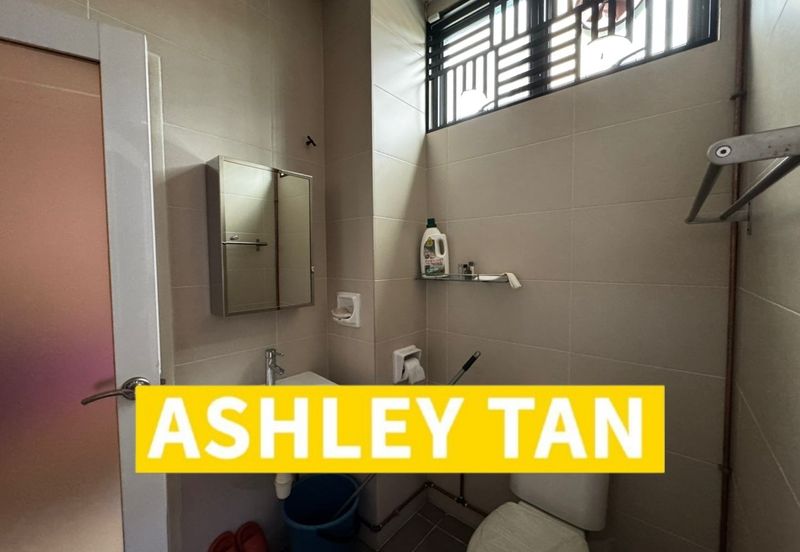 Freehold 3sty Terrace House Bayan Lepas Got Solar Heat support 2,838sf