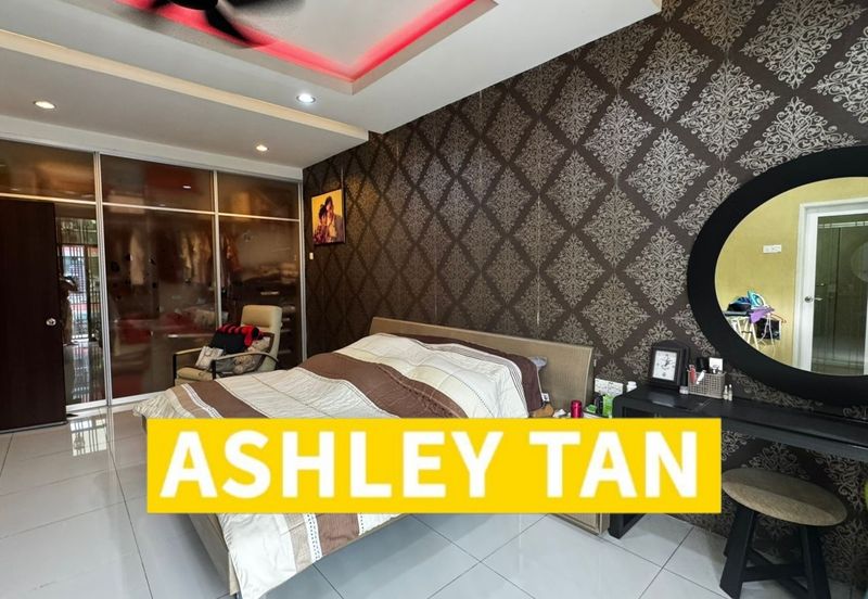 Freehold 3sty Terrace House Bayan Lepas Got Solar Heat support 2,838sf