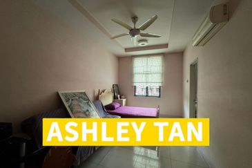 Freehold 3sty Terrace House Bayan Lepas Got Solar Heat support 2,838sf