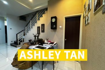 Freehold 3sty Terrace House Bayan Lepas Got Solar Heat support 2,838sf