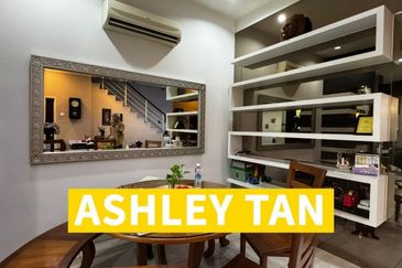 Freehold 3sty Terrace House Bayan Lepas Got Solar Heat support 2,838sf