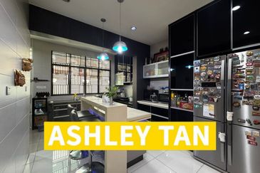 Freehold 3sty Terrace House Bayan Lepas Got Solar Heat support 2,838sf