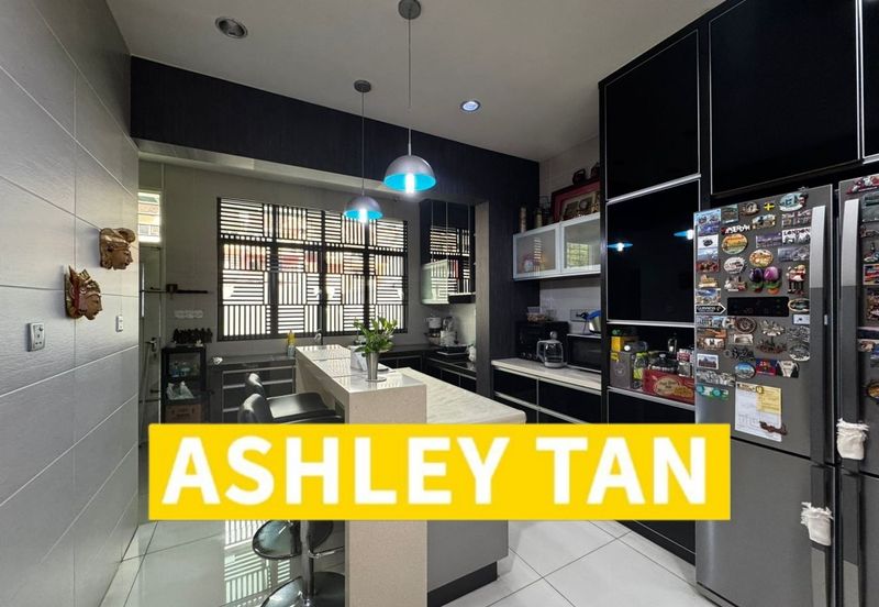 Freehold 3sty Terrace House Bayan Lepas Got Solar Heat support 2,838sf