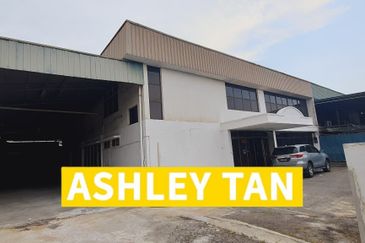Strategic Place 1.5sty Semi-D Factory Perai 9536sf Original Condition