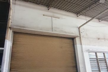 Strategic Place 1.5sty Semi-D Factory Perai 9536sf Original Condition