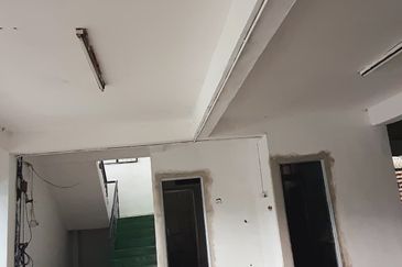 Strategic Place 1.5sty Semi-D Factory Perai 9536sf Original Condition