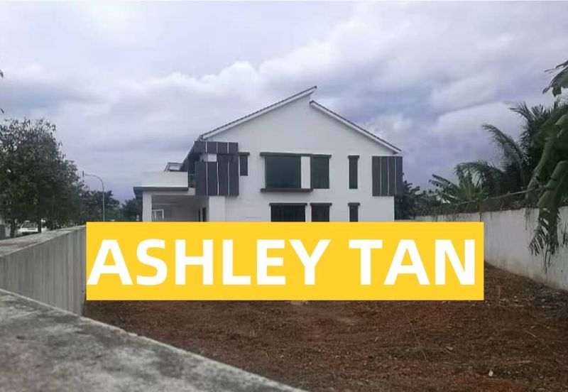 Corner Unit 2sty Semi-D House Bukit Mertajam Got Big Compound Freehold