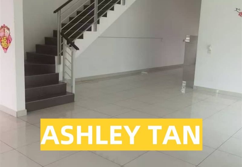 Corner Unit 2sty Semi-D House Bukit Mertajam Got Big Compound Freehold