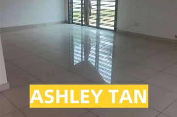 Corner Unit 2sty Semi-D House Bukit Mertajam Got Big Compound Freehold
