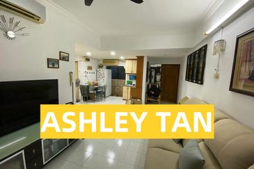 HIGH FLOOR U Garden Gelugor Fully Furnish MOVE-IN-READY UNIT! Rare Deal