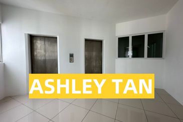 Arasia Perdana (The Clovers)