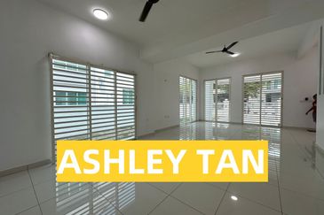 Taman Lagenda Emerald, Teluk Kumbar