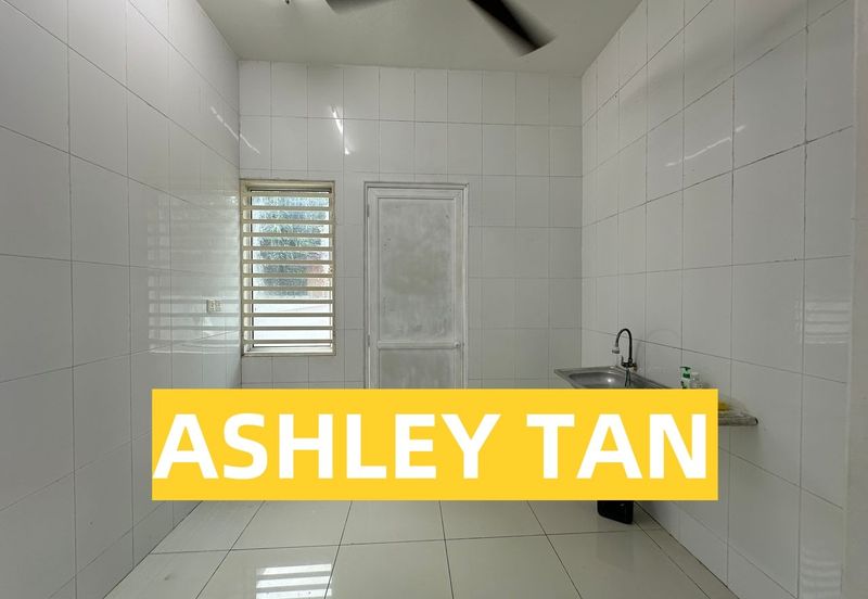 Taman Lagenda Emerald, Teluk Kumbar