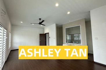 Taman Lagenda Emerald, Teluk Kumbar