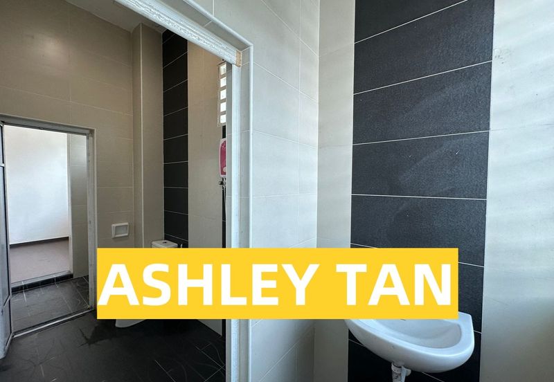 Taman Lagenda Emerald, Teluk Kumbar