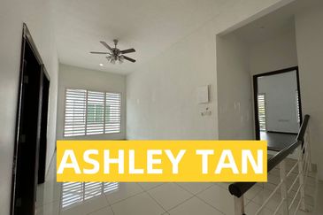 Taman Lagenda Emerald, Teluk Kumbar