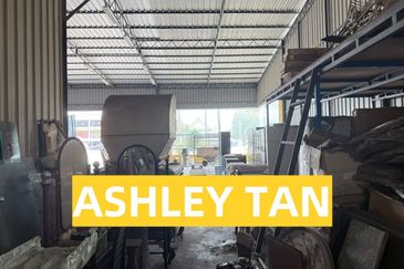 HIGH EXPOSURE Mainroad Warehouse + 2-Sty Office Jawi BIG ACCESS GATE!