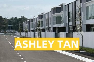 SPACIOUS Adjoining Semi-D Factory Saga Light Ind Park HIGH EXPOSURE