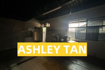 PRIME EXPOSURE! 2-Storey Bungalow Shop Georgetown NEAR Komtar Hospital