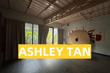 PRIME EXPOSURE! 2-Storey Bungalow Shop Georgetown NEAR Komtar Hospital