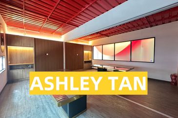 PRIME EXPOSURE! 2-Storey Bungalow Shop Georgetown NEAR Komtar Hospital