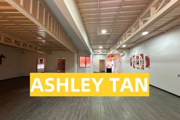 PRIME EXPOSURE! 2-Storey Bungalow Shop Georgetown NEAR Komtar Hospital