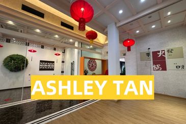 PRIME EXPOSURE! 2-Storey Bungalow Shop Georgetown NEAR Komtar Hospital