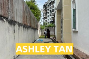 PRIME LOCATION 2-Sty Semi-D House Bayan Lepas NEAR Bayan Lepas FIZ