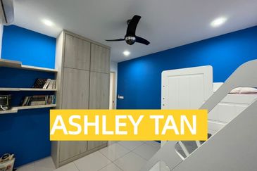 Arasia Perdana (The Clovers)