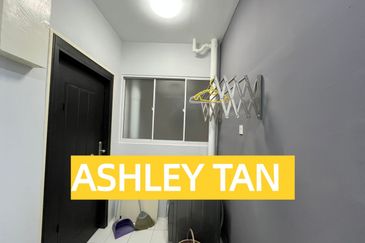 Arasia Perdana (The Clovers)