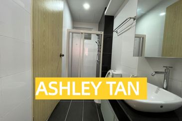 Arasia Perdana (The Clovers)