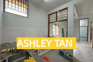 RARE! Refurbished Single Storey House Bayan Baru Workers Welcome!