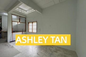 RARE! Refurbished Single Storey House Bayan Baru Workers Welcome!