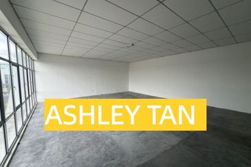 SPACIOUS Adjoining 2-Sty Semi-D Factory Kulim 300A Prime Industry Spot