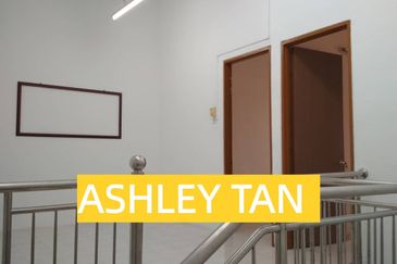 FREEHOLD 2-Sty Terrace House Batu Uban 2047sft NEAR USM INTI Queensbay