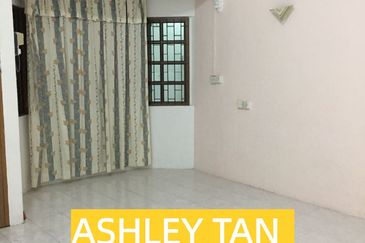 FREEHOLD 2-Sty Terrace House Batu Uban 2047sft NEAR USM INTI Queensbay