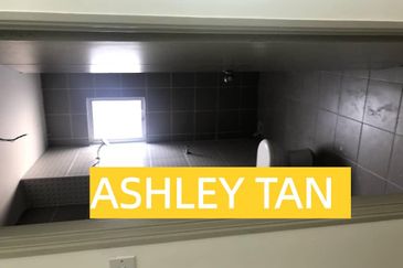 FREEHOLD GATED GEM! Spacious 2-Sty Terrace House Balik Pulau ORI UNIT!