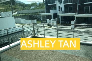 FREEHOLD GATED GEM! Spacious 2-Sty Terrace House Balik Pulau ORI UNIT!