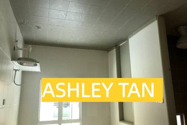 FREEHOLD GATED GEM! Spacious 2-Sty Terrace House Balik Pulau ORI UNIT!