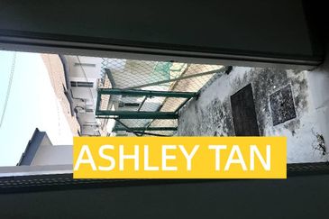 FREEHOLD GATED GEM! Spacious 2-Sty Terrace House Balik Pulau ORI UNIT!