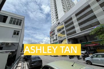 HIGH EXPOSURE Ground Floor Shoplot Sg Nibong Ideal F&B/Office STRATEGY!