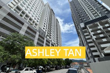 HIGH EXPOSURE Ground Floor Shoplot Sg Nibong Ideal F&B/Office STRATEGY!