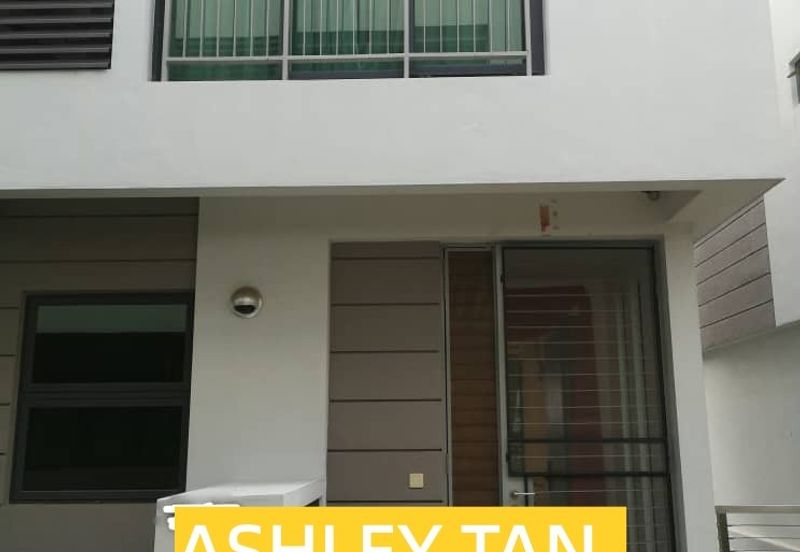 LUXURIOUS 4-Sty Water Villa Bungalow Gelugor 3cp COZY RENO Freehold!